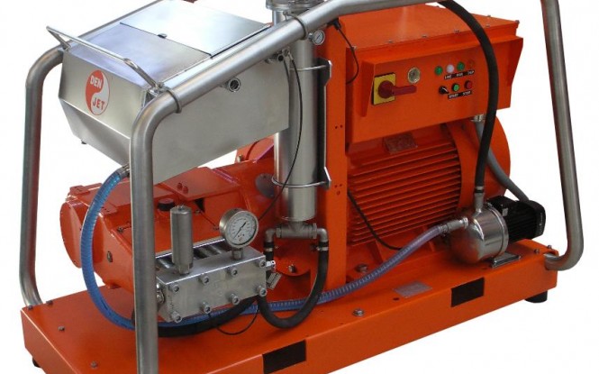 واترجت الکتریکی برقی 2050 بار جهت رسوب زدایی و شستشوی صنعتی مدل CE-100 ساخت دن جت دانمارک